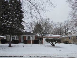 2516 N Poplar St, Waukegan, IL 60087