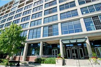 900 N Kingsbury St Unit 727, Chicago, IL 60610