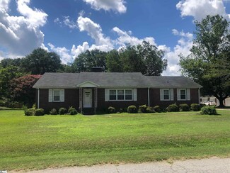 202 Gray Cir, Fountain Inn, SC 29644