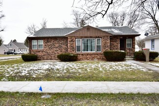 202 E Ray St, Kentland, IN 47951