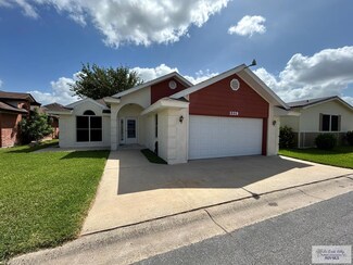 1329 Cottonwood Blvd, Harlingen, TX 78552