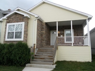 826 S 11th Ave, Maywood, IL 60153