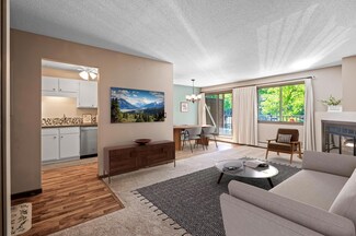 7301 W 101st St Unit 105, Bloomington, MN 55438