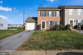 85 Chelmsford Dr, Marietta, PA 17547