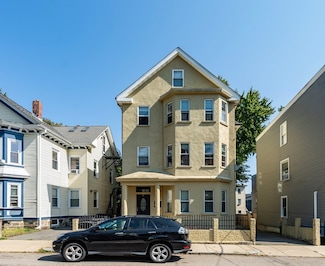 66 Mozart St, Jamaica Plain, MA 02130