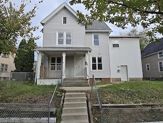 3260 N 21st St, Milwaukee, WI 53206