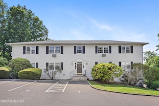 47 Valley Rd Unit B3, Cos Cob, CT 06807