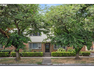 1415 NE 21st Ave Unit 11, Portland, OR 97232