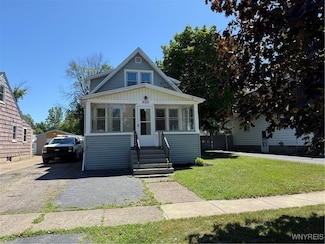737 92nd St, Niagara Falls, NY 14304