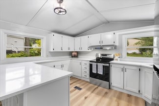 2 Williams St, Carver, MA 02330