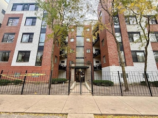 2327 W Wolfram St Unit 311, Chicago, IL 60618