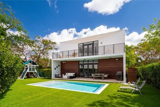 8540 Arboretum Ln, Miami, FL 33138