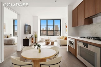 180 Front St Unit 10J, Brooklyn, NY 11201