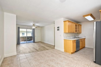 2850 Reynard Way Unit 10, San Diego, CA 92103