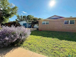 2216 Echols Ave, Clovis, NM 88101