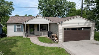 7240 Clement Rd, Clarkston, MI 48346