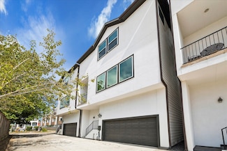 1546 W 23rd St, Houston, TX 77008