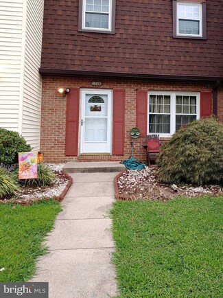 18153 Olde Port Ln, Triangle, VA 22172
