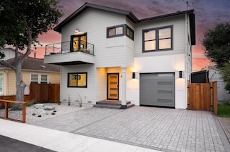 461 6th Ave, Santa Cruz, CA 95062