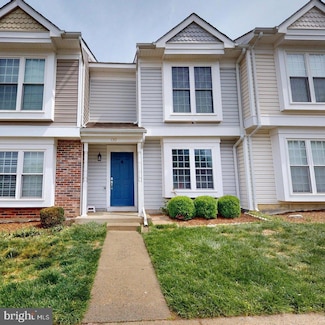 130 Saint Charles Square, Sterling, VA 20164