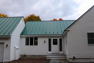 440 Pleasant St, New London, NH 03257