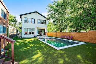 1008 Willow St, Austin, TX 78702