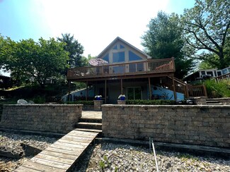 19 Lakeshore Dr, Wilmington, IL 60481