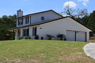 106 W Hunters Pointe Dr, Kerrville, TX 75028