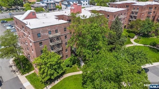 2333 Hudson Terrace Unit A-4, Fort Lee, NJ 07024