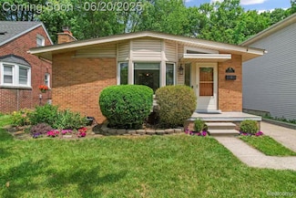 1219 Hendrickson Blvd, Clawson, MI 48017