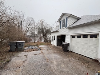 56 S River St, Enfield, CT 06082