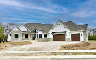 298 River Oaks Cir, Delafield, WI 53018