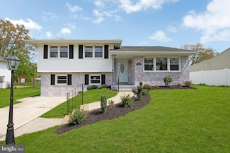 523 Douglas Dr, Cherry Hill, NJ 08034