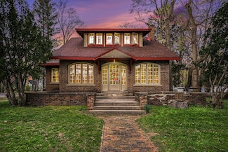 633 Marshall St, Allegan, MI 49010
