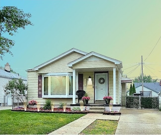 12461 Agnes St, Southgate, MI 48195