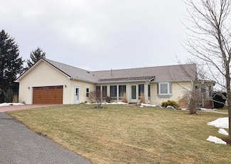 7800 S Jerome Rd, Ashley, MI 48806