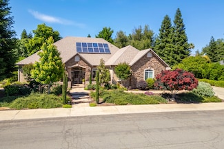 2830 Montana Sky Dr, Redding, CA 96002