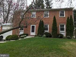 8809 Tuckerman Ln, Potomac, MD 20854