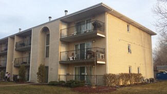 7557 W 92nd St Unit 105, Bridgeview, IL 60455