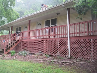 1168 Fork Field Rd, Oneida, KY 40972