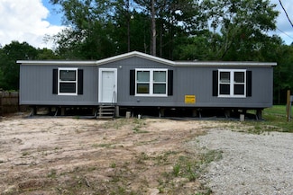 11395 N Canal Ln, Lumberton, TX 77657