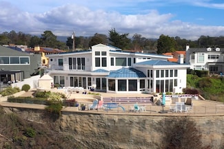 422 Seaview Dr, Aptos, CA 95003