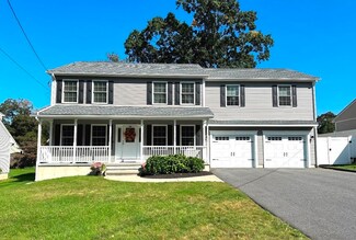 35 Pine Hill Rd, Springfield, MA 01118