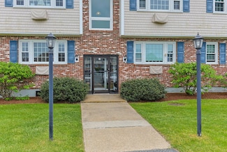18 South St Unit 1-2, Dennis Port, MA 02639