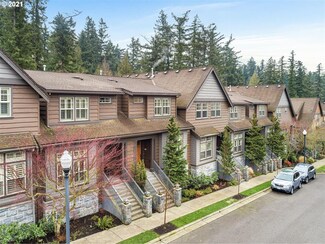 10270 SW Windwood Way, Portland, OR 97225