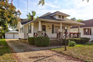 2821 Cooper Ave, Saginaw, MI 48602