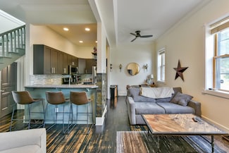 2150 N Palmer St Unit 2, Milwaukee, WI 53212