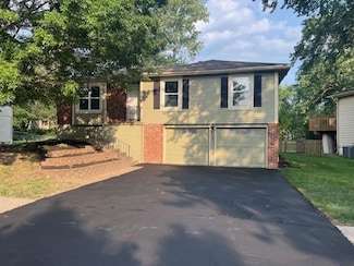 517 N Cedar St, Gardner, KS 66030