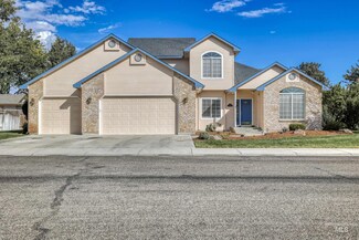 1118 E Peacock St, Meridian, ID 83642