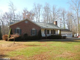 12309 Red Oak Ln, Amelia Court House, VA 23002